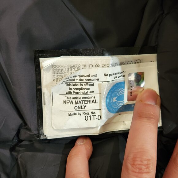 Women's Canada Goose Bomber Jacket - Picture 4 of 5